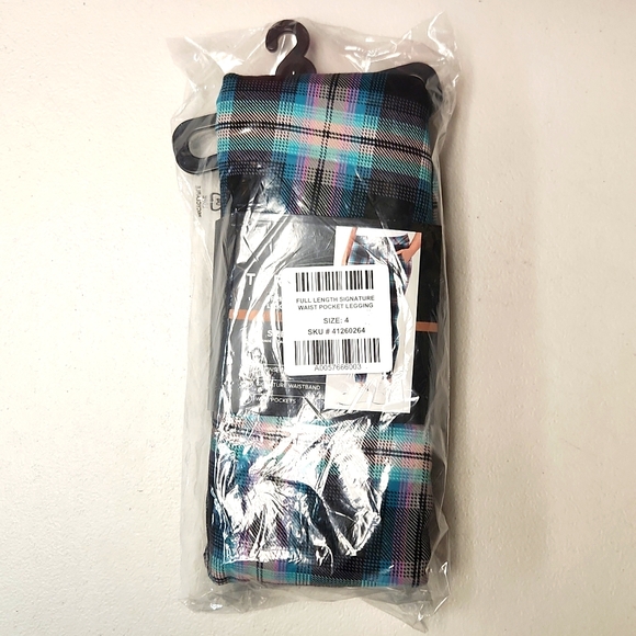 ❤️NWT VINTAGE TORRID PLAID POCKET LEGGING - COMFORT WAIST - OPAQUE - PLUS SIZE - Picture 6 of 9